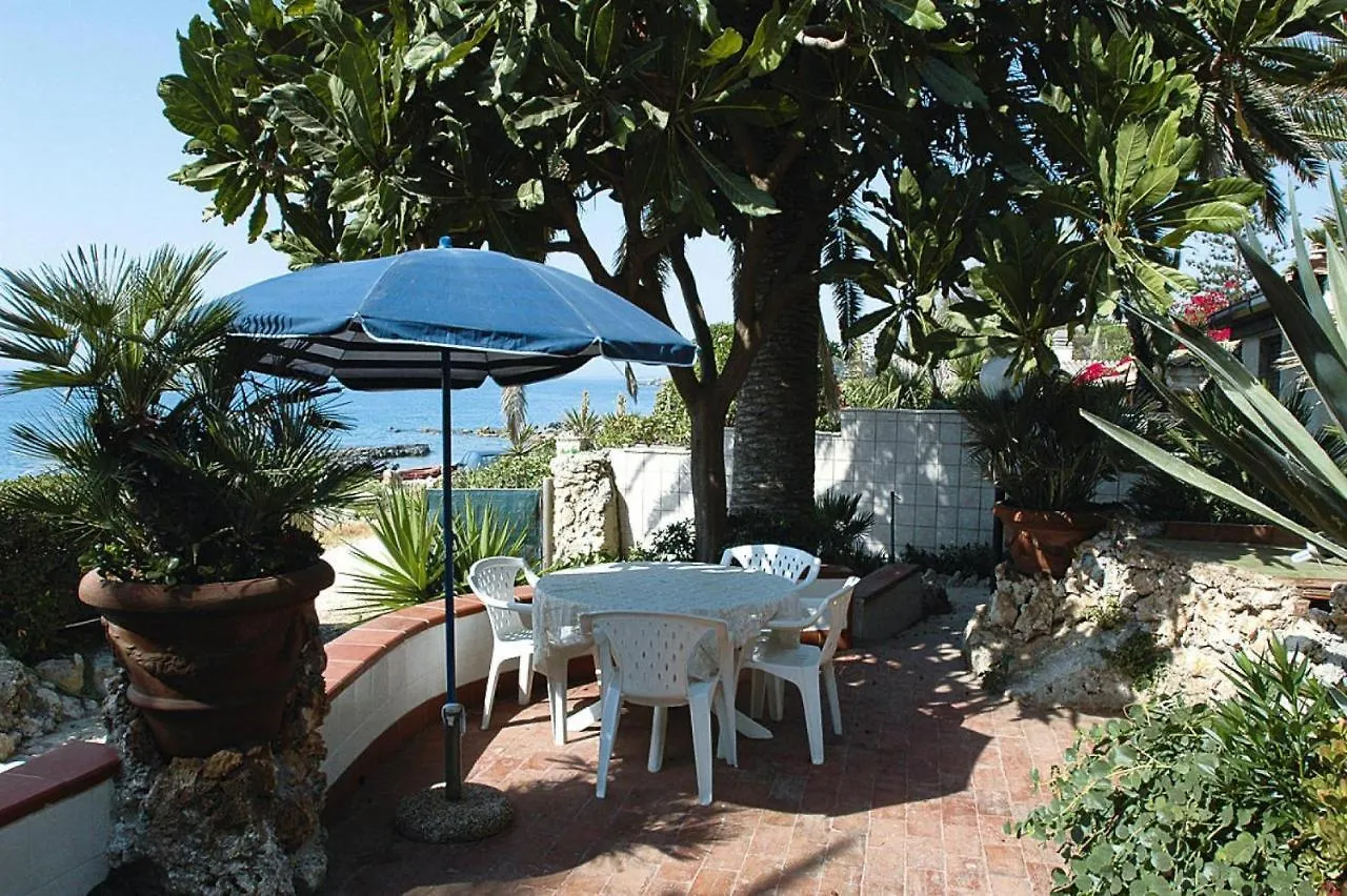 Holiday Home, Fontane Bianche Right On The Sea
