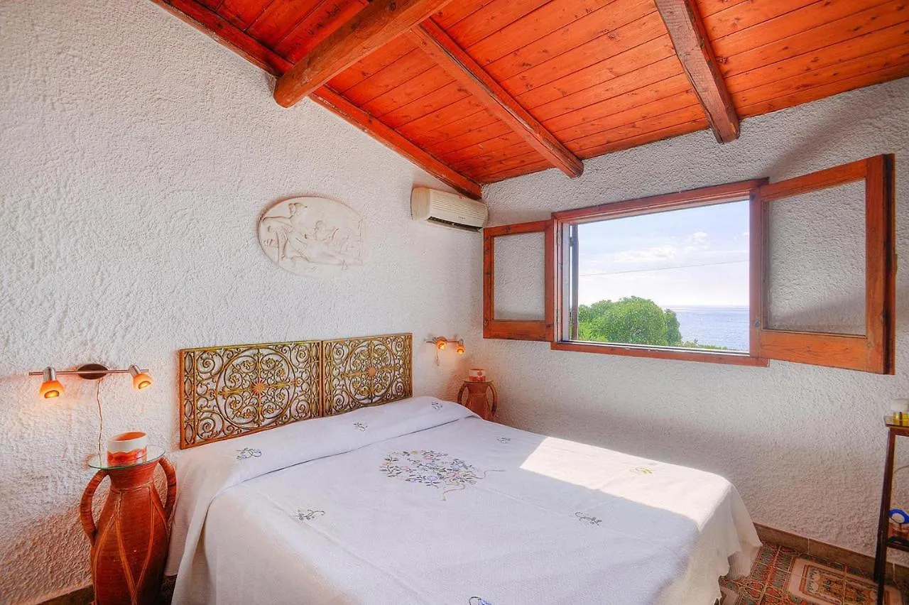 Holiday Home, Fontane Bianche Right On The Sea